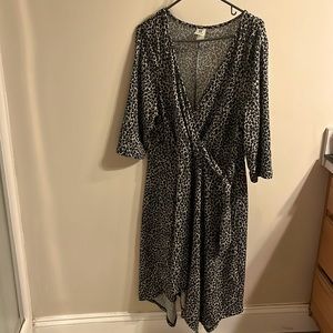 Cute wrap dress in animal print